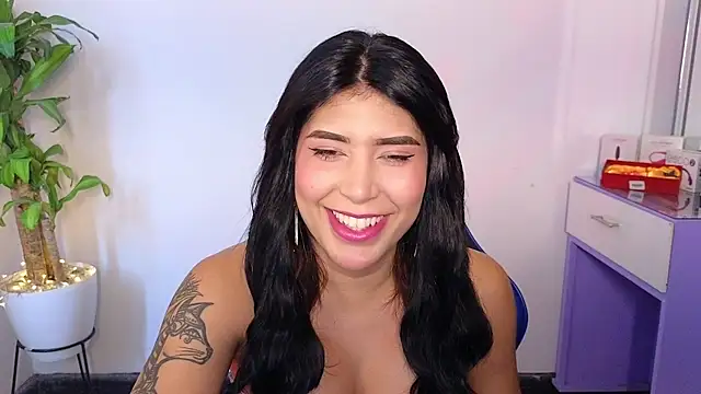 Snapshot of dahiana_marin chatting on 05-04-26, 08:00 dahiana marin online show from 05-04-26, 08:00