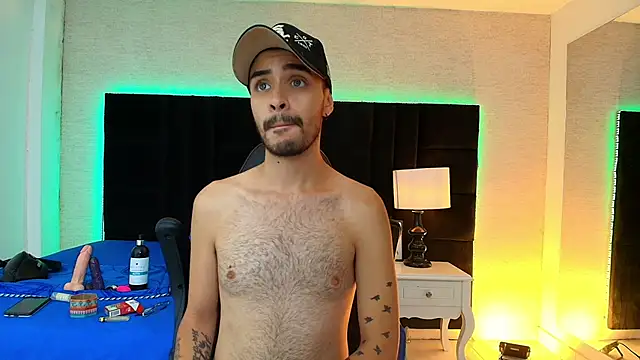 HairyDiamond  online show from 09-17-25, 03:25