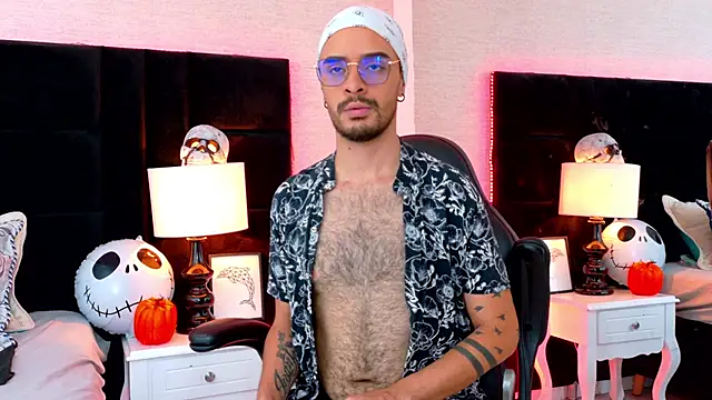 HairyDiamond  online show from 10-16-25, 04:10