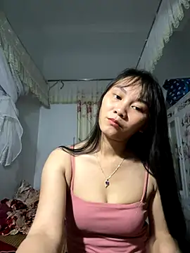 Almond-cute online show from 09-18-25, 12:08