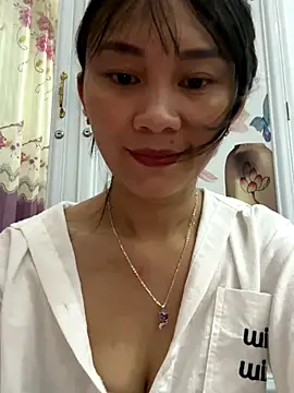 Almond-cute online show from 09-23-25, 10:44