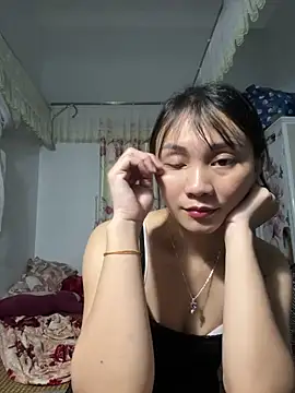 Almond-cute online show from 09-16-25, 12:39