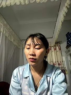 Almond-cute online show from 09-09-25, 06:17
