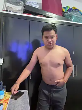 Snapshot of Danimiles chatting on 02-20-26, 05:26 Danimiles online show from 02-20-26, 05:26