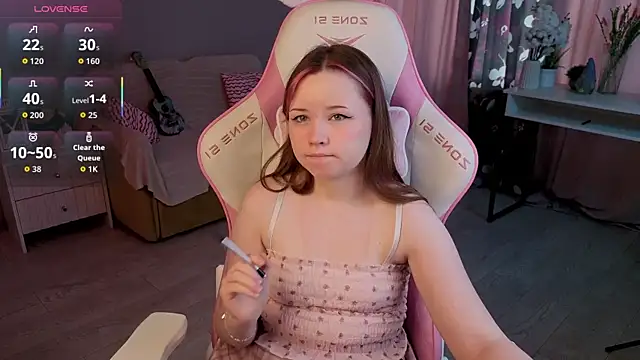 Sweetie Hope online show from 10-04-25, 07:43