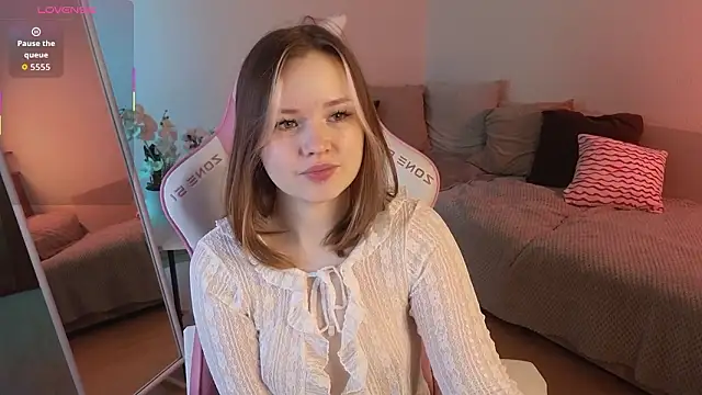 Snapshot of Sweetie_Hope chatting on 02-08-26, 04:37 Sweetie Hope online show from 02-08-26, 04:37