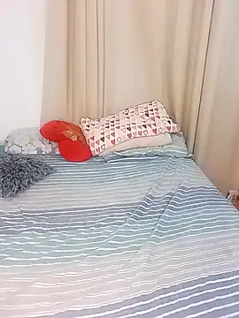 Snapshot of badlove42 chatting on 11-17-25, 05:00 badlove42 online show from 11-17-25, 05:00