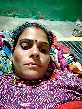 Snapshot of H_seema chatting on 02-11-26, 02:17 H seema online show from 02-11-26, 02:17