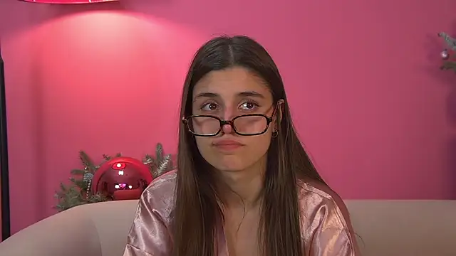 Snapshot of ArianaAllens chatting on 01-18-26, 06:28 ArianaAllens online show from 01-18-26, 06:28