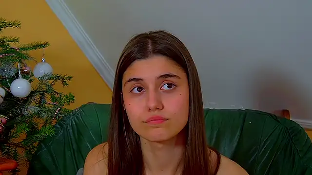 ArianaAllens online show from 12-17-25, 06:35