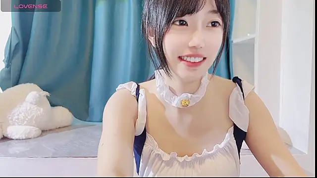 Snapshot of TuTu0066 chatting on 06-27-26, 01:44 TuTu0066 online show from 06-27-26, 01:44