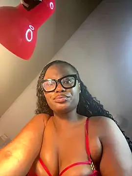 Snapshot of Moonzy77 chatting on 10-18-25, 12:56 Moonzy77 online show from 10-18-25, 12:56
