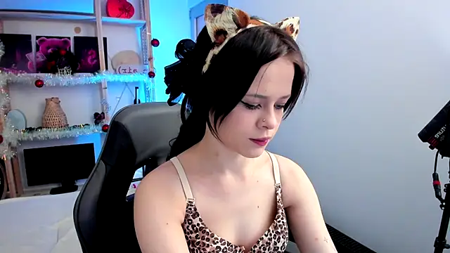 Sima Wendy online show from 12-22-25, 07:08