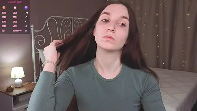 Snapshot of Miss___Eva chatting on 10-08-25, 12:12 Miss Eva online show from 10-08-25, 12:12