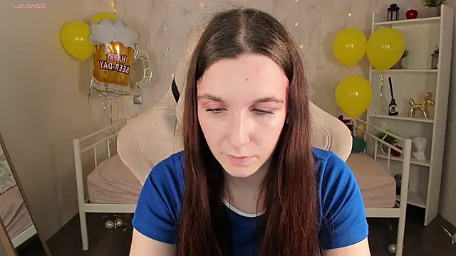 Snapshot of Miss___Eva chatting on 09-30-25, 12:05 Miss Eva online show from 09-30-25, 12:05
