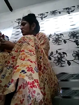 LUCKY cut online show from 04-18-26, 02:25