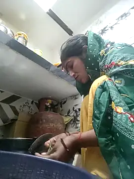 LUCKY cut online show from 02-13-26, 02:00