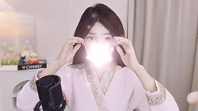 Snapshot of Wow-fairy chatting on 06-17-26, 12:59 Wow-fairy online show from 06-17-26, 12:59