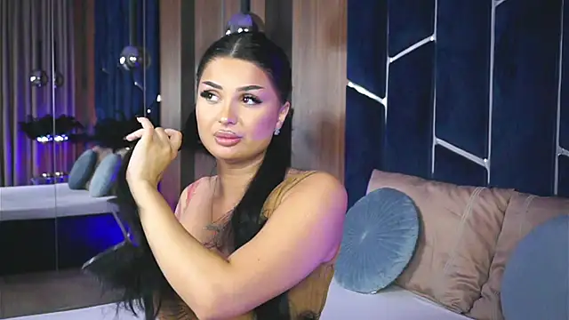 KylieKroftt online show from 11-11-25, 09:42