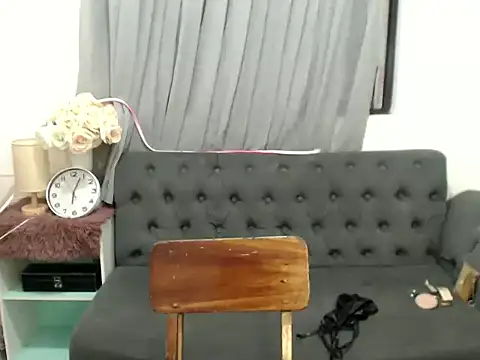 Misskatexx online show from 12-17-25, 10:09