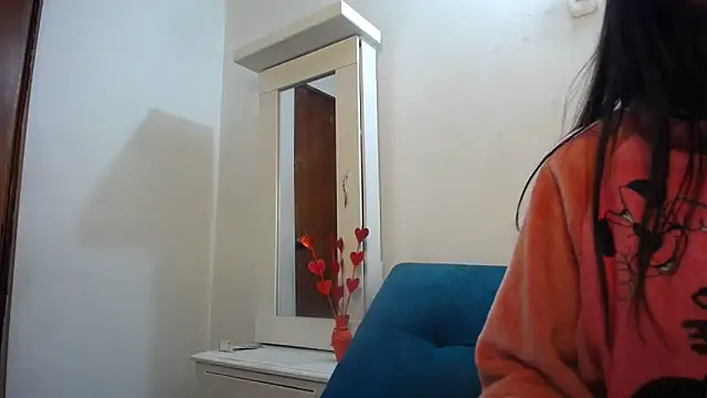 Taylormegan online show from 12-22-25, 03:06