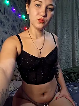 Snapshot of BunnyMeeow chatting on 09-18-25, 07:39 BunnyMeeow online show from 09-18-25, 07:39
