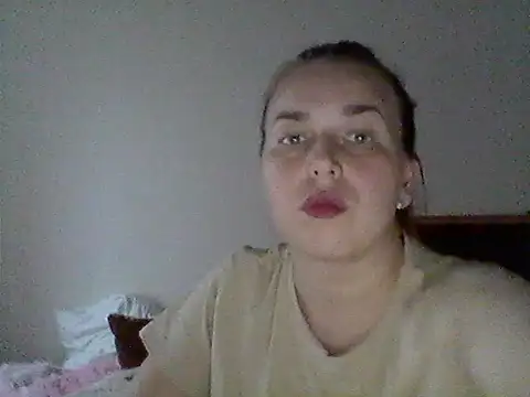 Snapshot of Vexarie chatting on 10-31-25, 01:19 Vexarie online show from 10-31-25, 01:19