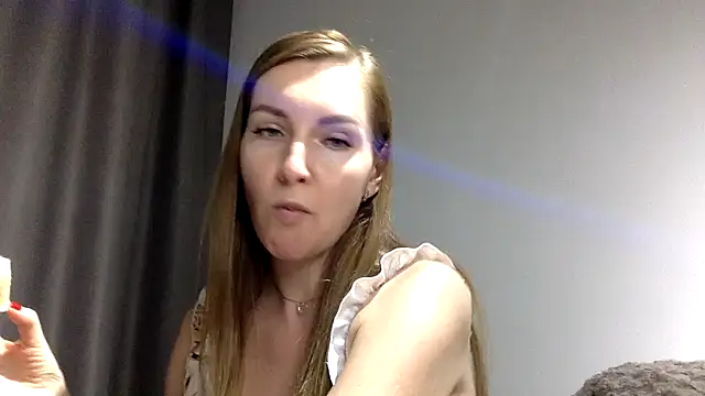 Snapshot of Varnyx chatting on 11-02-25, 04:34 Varnyx online show from 11-02-25, 04:34