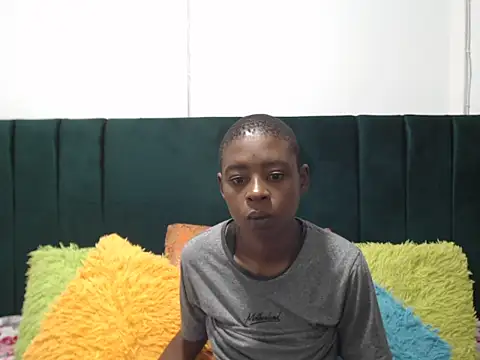 SweetSlenderChoc online show from 02-07-26, 07:22