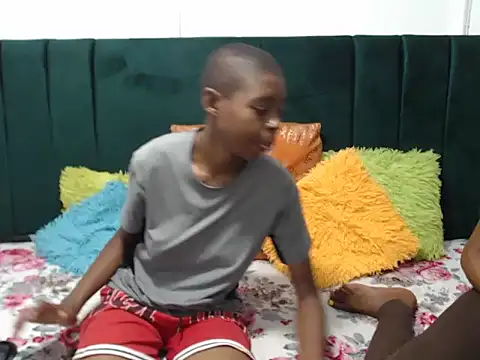 SweetSlenderChoc online show from 02-08-26, 07:22