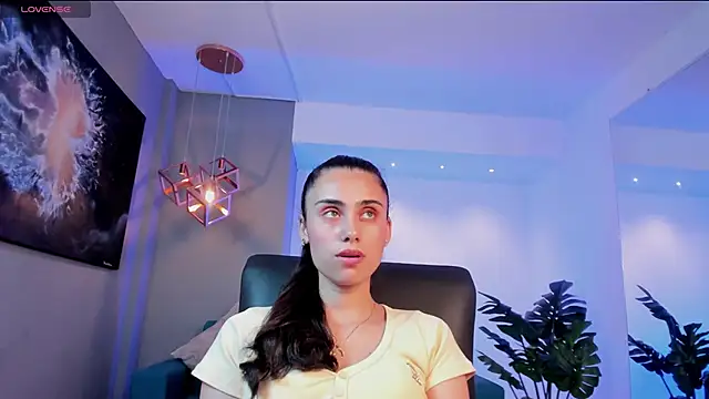 sofiapalacioss online show from 02-04-26, 08:04