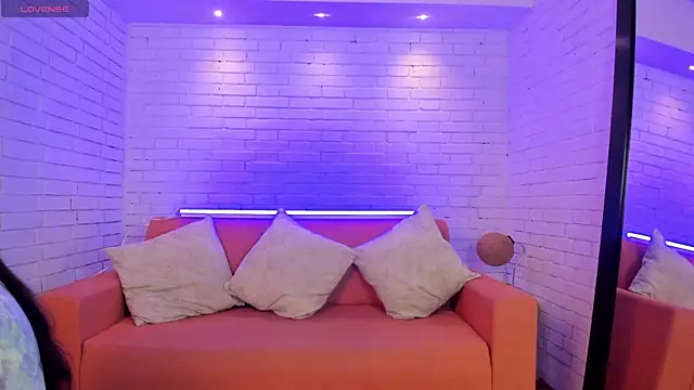 sofiapalacioss online show from 11-26-25, 07:36