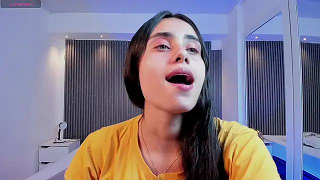 sofiapalacioss online show from 02-26-26, 07:14