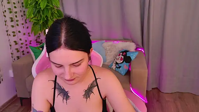 Angel Braun online show from 09-08-25, 03:11