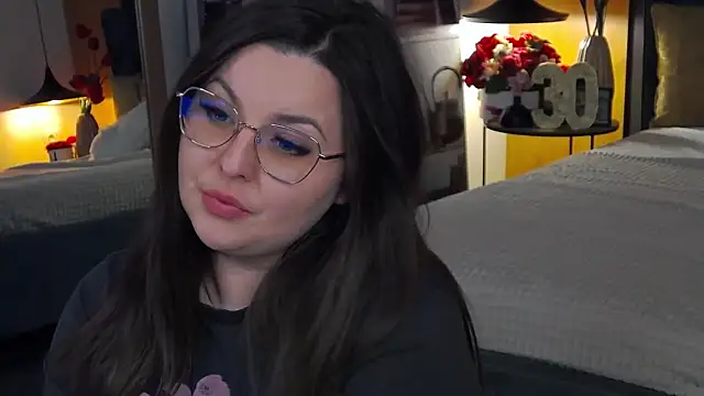 Mia Swano online show from 01-18-26, 02:37