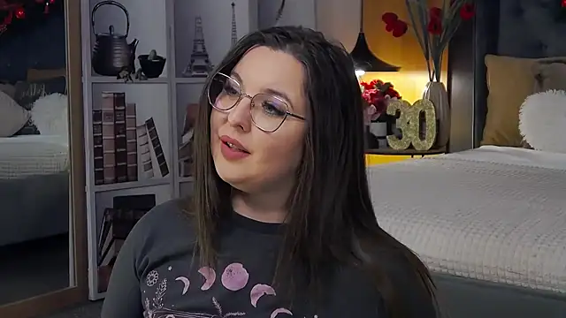 Mia Swano online show from 12-17-25, 10:26