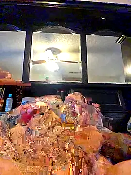 Kwillie online show from 04-17-26, 07:38