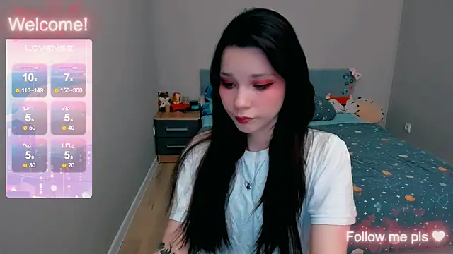 Snapshot of Kitten_Alissa chatting on 10-27-25, 07:04 Kitten Alissa online show from 10-27-25, 07:04