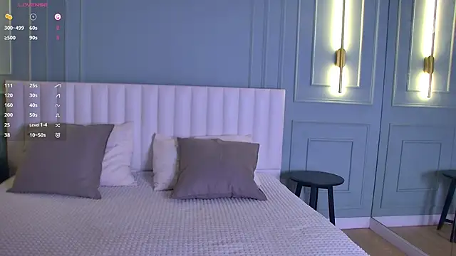 Mary Parksy online show from 10-22-25, 04:17