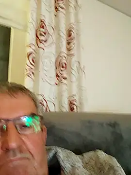 Oldmenhot66 online show from 11-05-25, 06:33