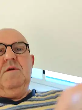 Oldmenhot66 online show from 03-29-26, 05:20