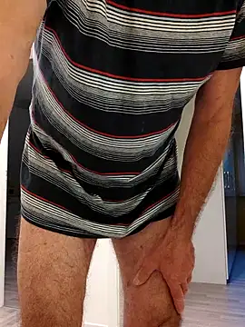 Snapshot of Oldmenhot66 chatting on 09-16-25, 05:36 Oldmenhot66 online show from 09-16-25, 05:36