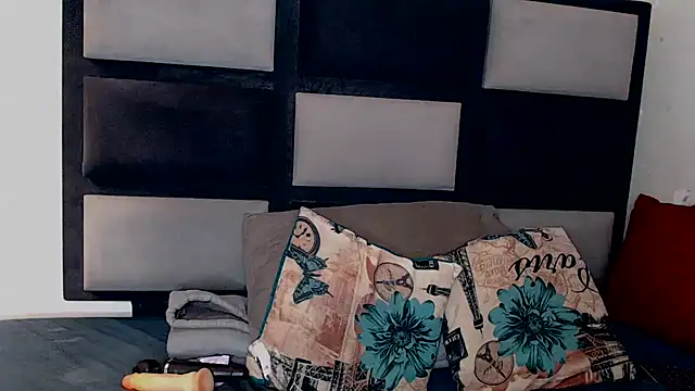 Freaky-boobs online show from 10-18-25, 12:12