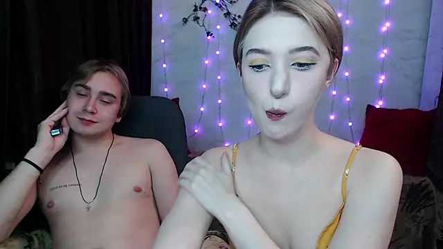 Snapshot of Lust4Money chatting on 11-18-25, 10:02 Lust4Money online show from 11-18-25, 10:02