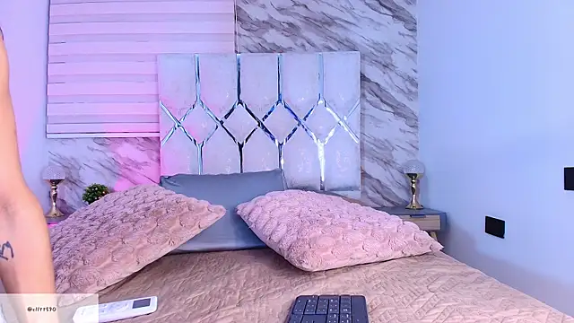 collet 1 online show from 04-15-26, 11:59