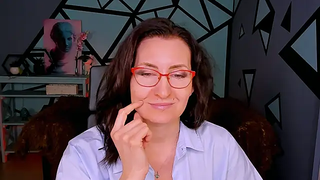 Snapshot of UnaTerra chatting on 02-06-26, 08:32 UnaTerra online show from 02-06-26, 08:32