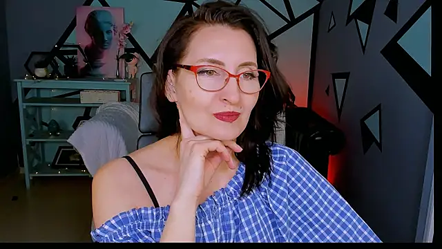 Snapshot of UnaTerra chatting on 02-08-26, 09:18 UnaTerra online show from 02-08-26, 09:18