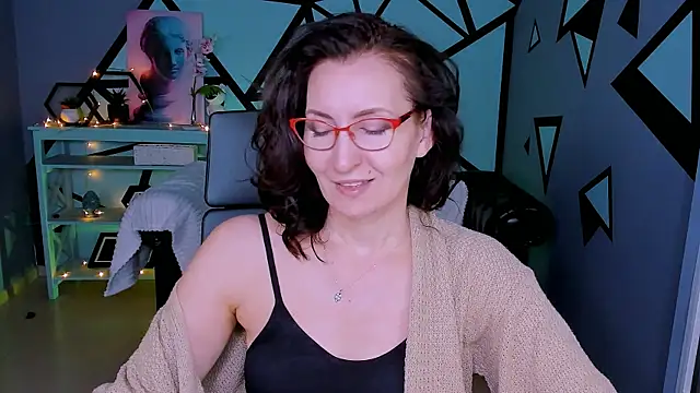 Snapshot of UnaTerra chatting on 02-07-26, 09:17 UnaTerra online show from 02-07-26, 09:17