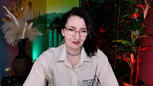 Snapshot of UnaTerra chatting on 02-15-26, 09:19 UnaTerra online show from 02-15-26, 09:19