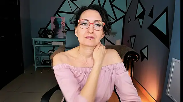 Snapshot of UnaTerra chatting on 02-28-26, 08:03 UnaTerra online show from 02-28-26, 08:03